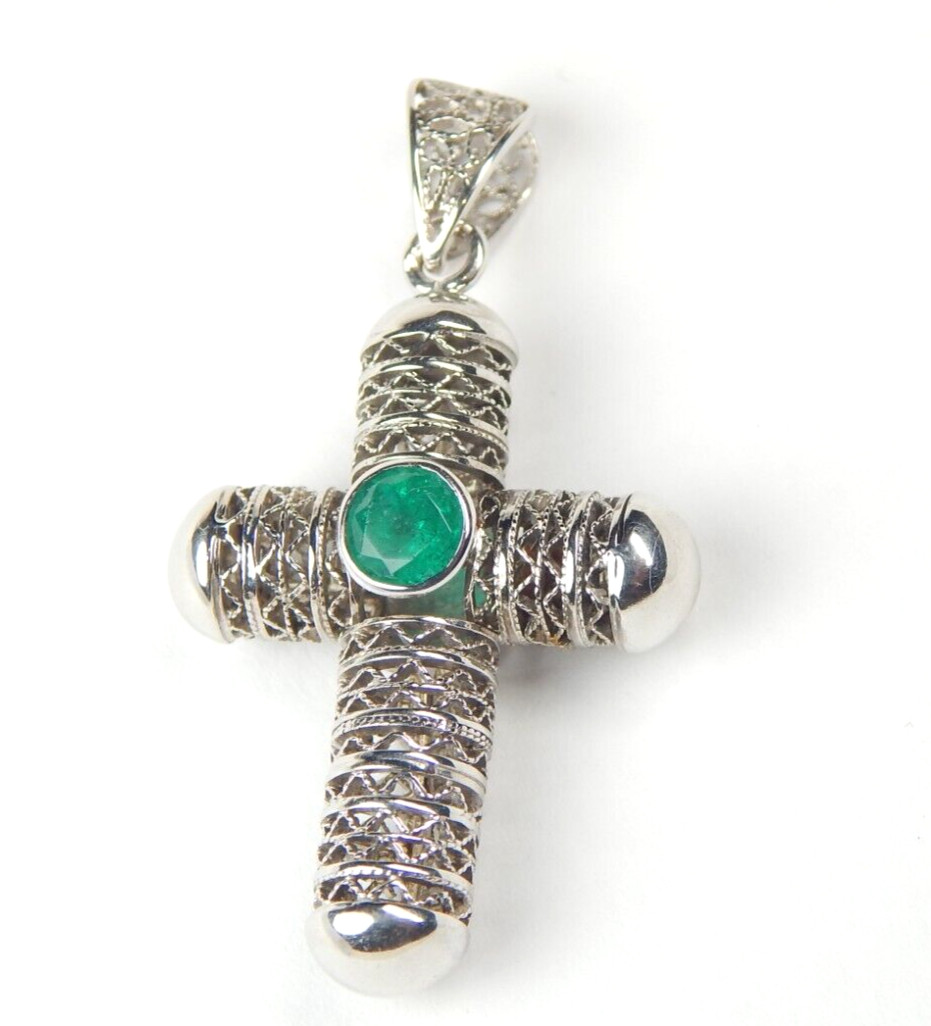 Colombian Emerald Filigree Cross Pendant Round Shape 0.59 Cts 18K Gold Fine Muzo