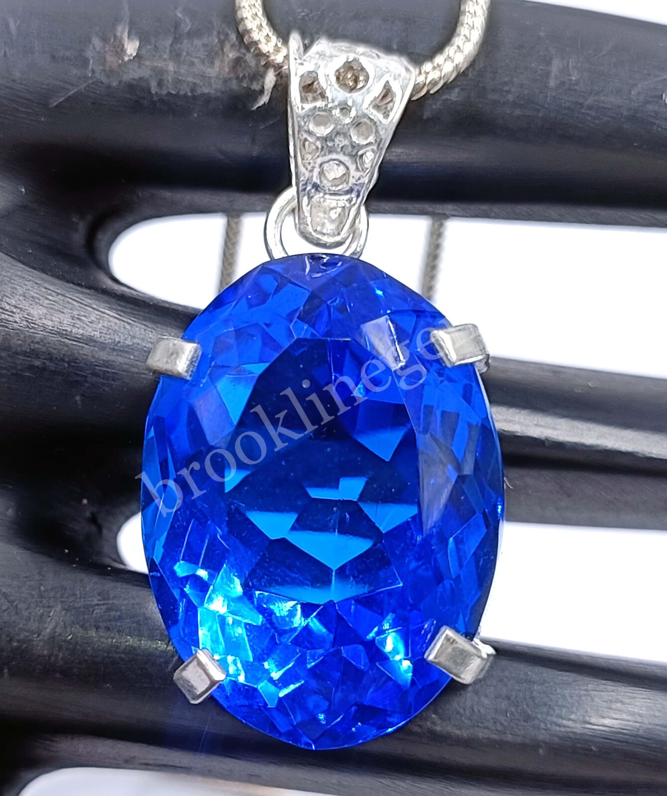 56 CT Oval Cut Natural Blue Sapphire EGL Pendant 925 Free Silver Chain 6LGL