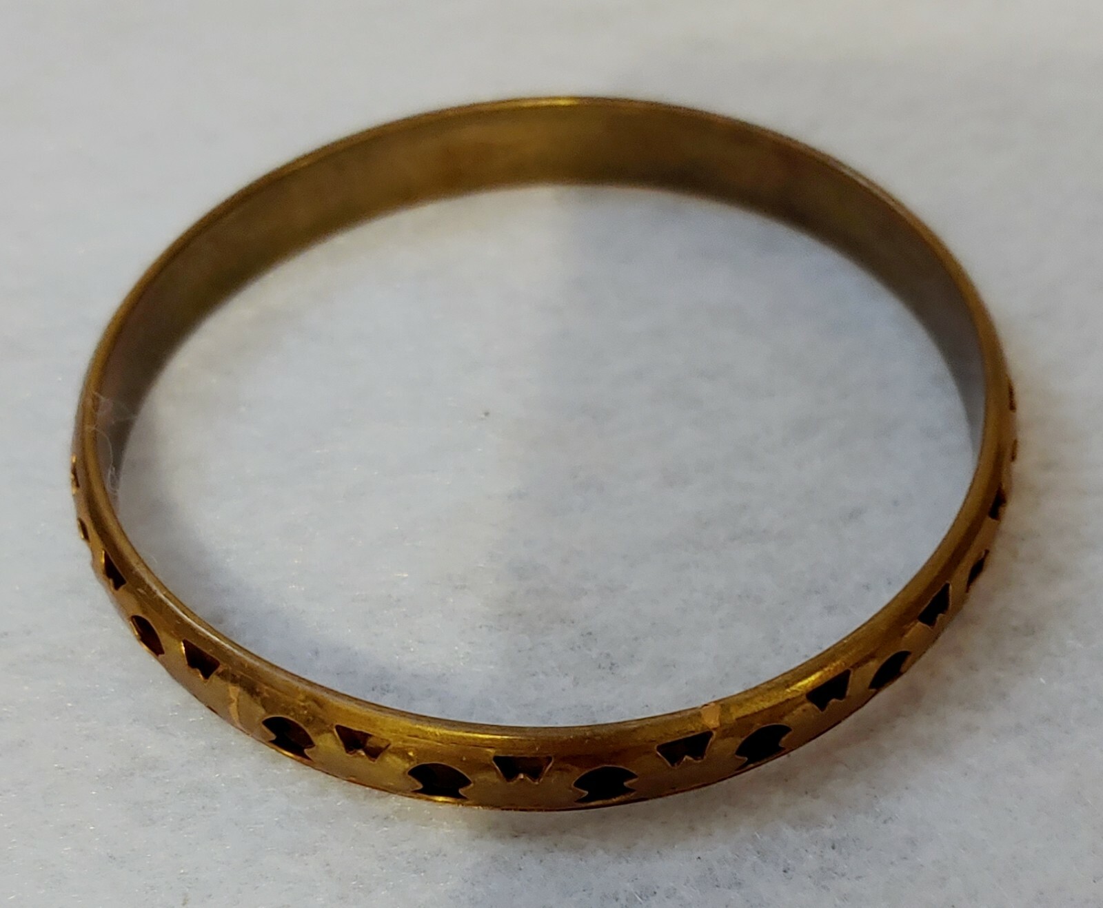 Vintage Solid Copper Bracelet ( Inside Dia 2 5/8in x 3/8in WIDE )