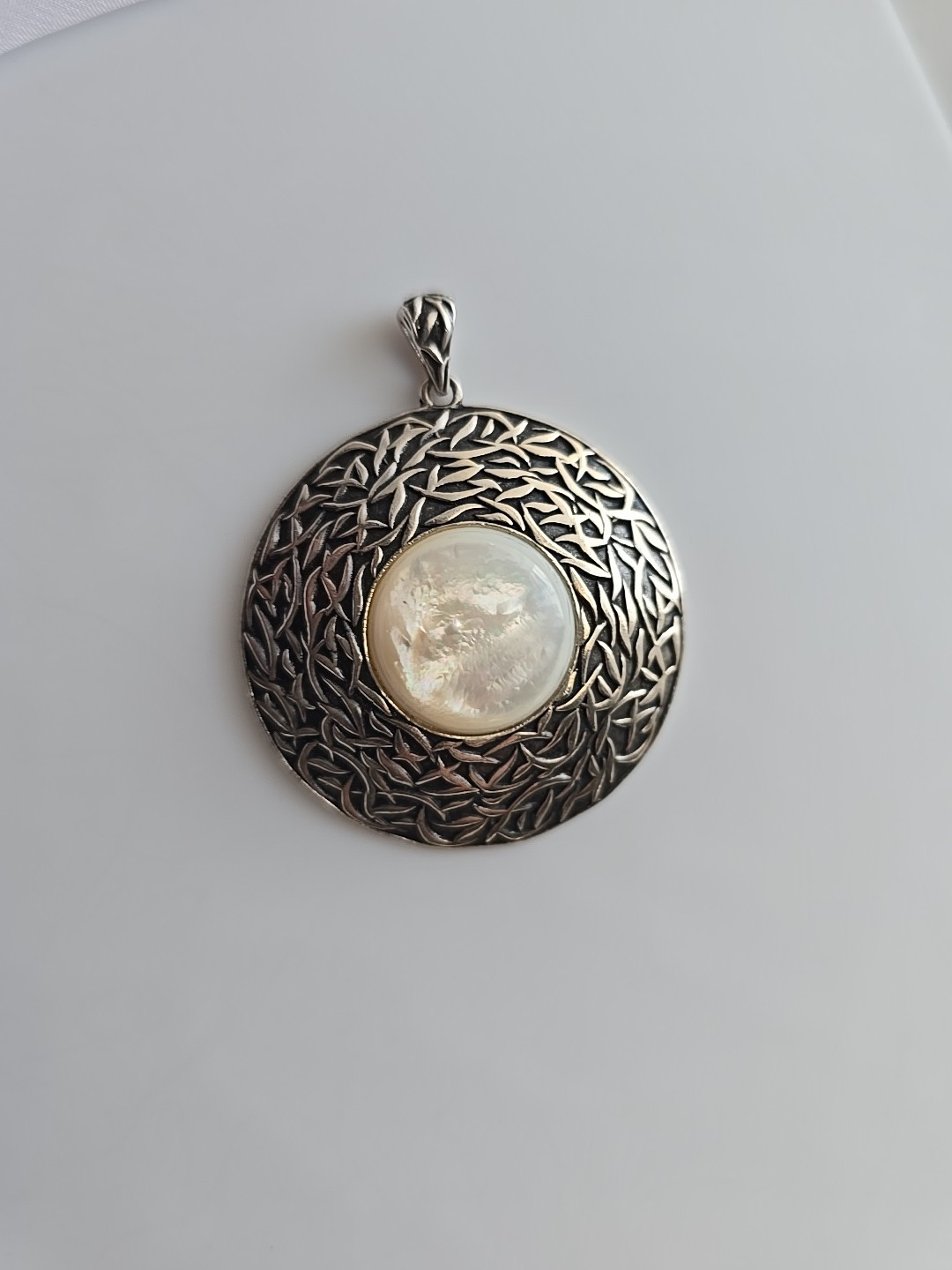 PAZ CREATIONS ISRAEL STERLING SILVER MOP PENDANT
