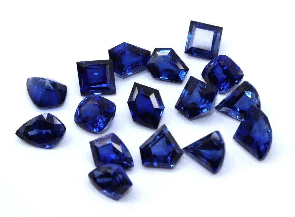 250 CT Natural Blue Sapphire 18-22 Pieces Costume Cut Loose Certified
