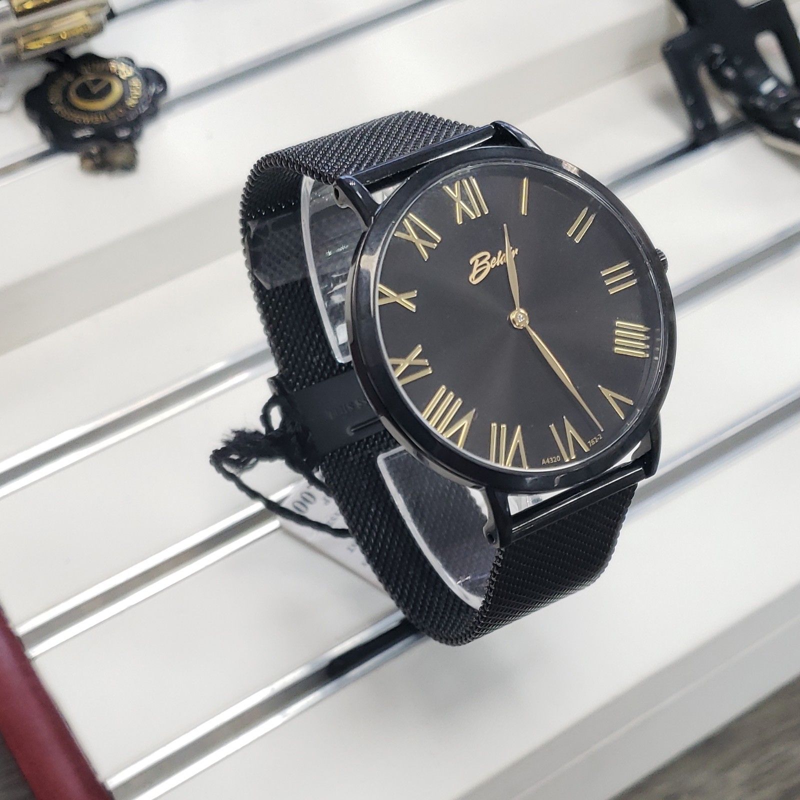 Belair Quartz Analog Wristwatch Black Dial