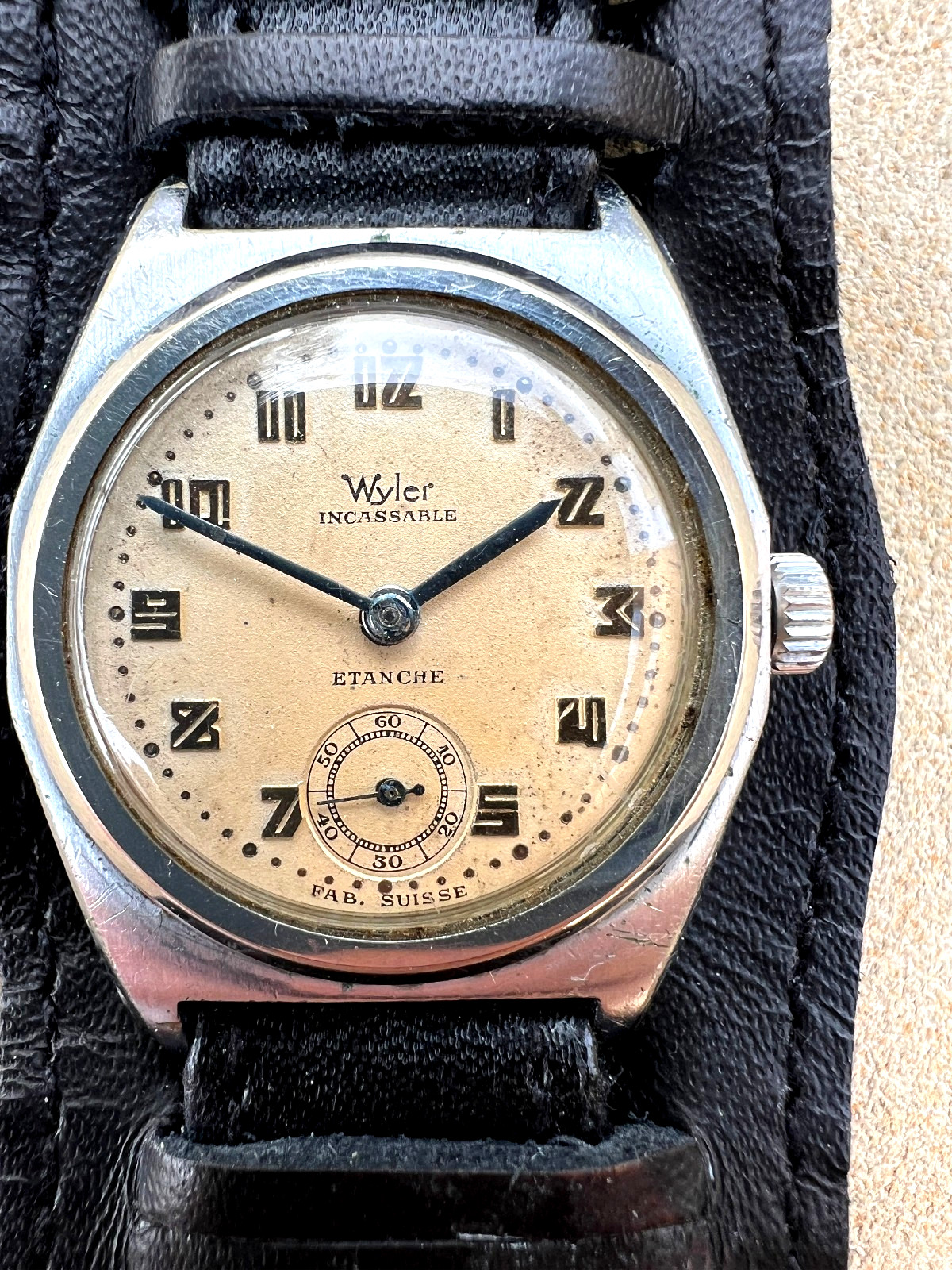 Vintage Wyler rare ww2 Military Etanche watch Deco numbers Tropical dial Works