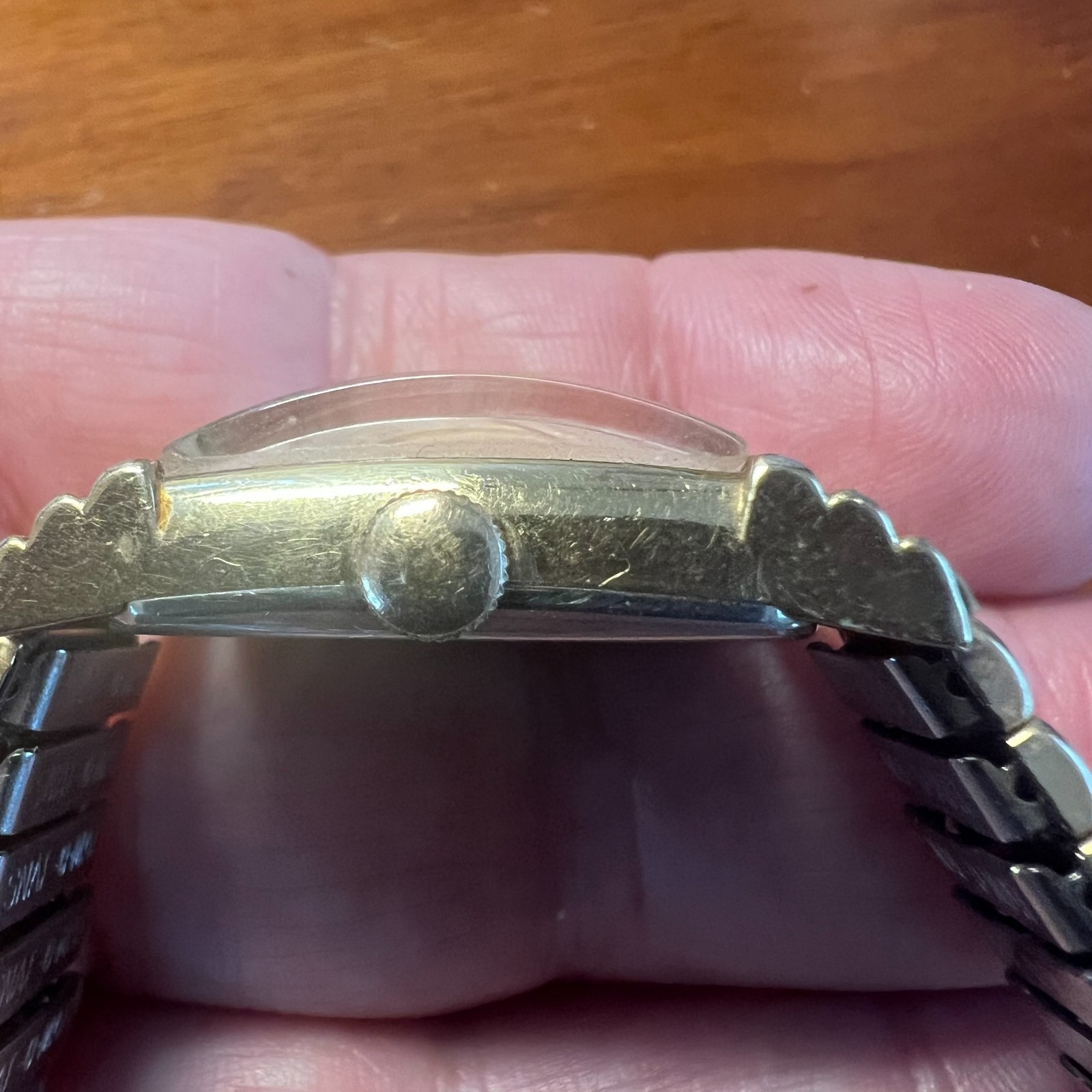 Vintage 1940s Gruen Curved Art Deco Tank Watch – 10K Gold Filled Manual Wind
