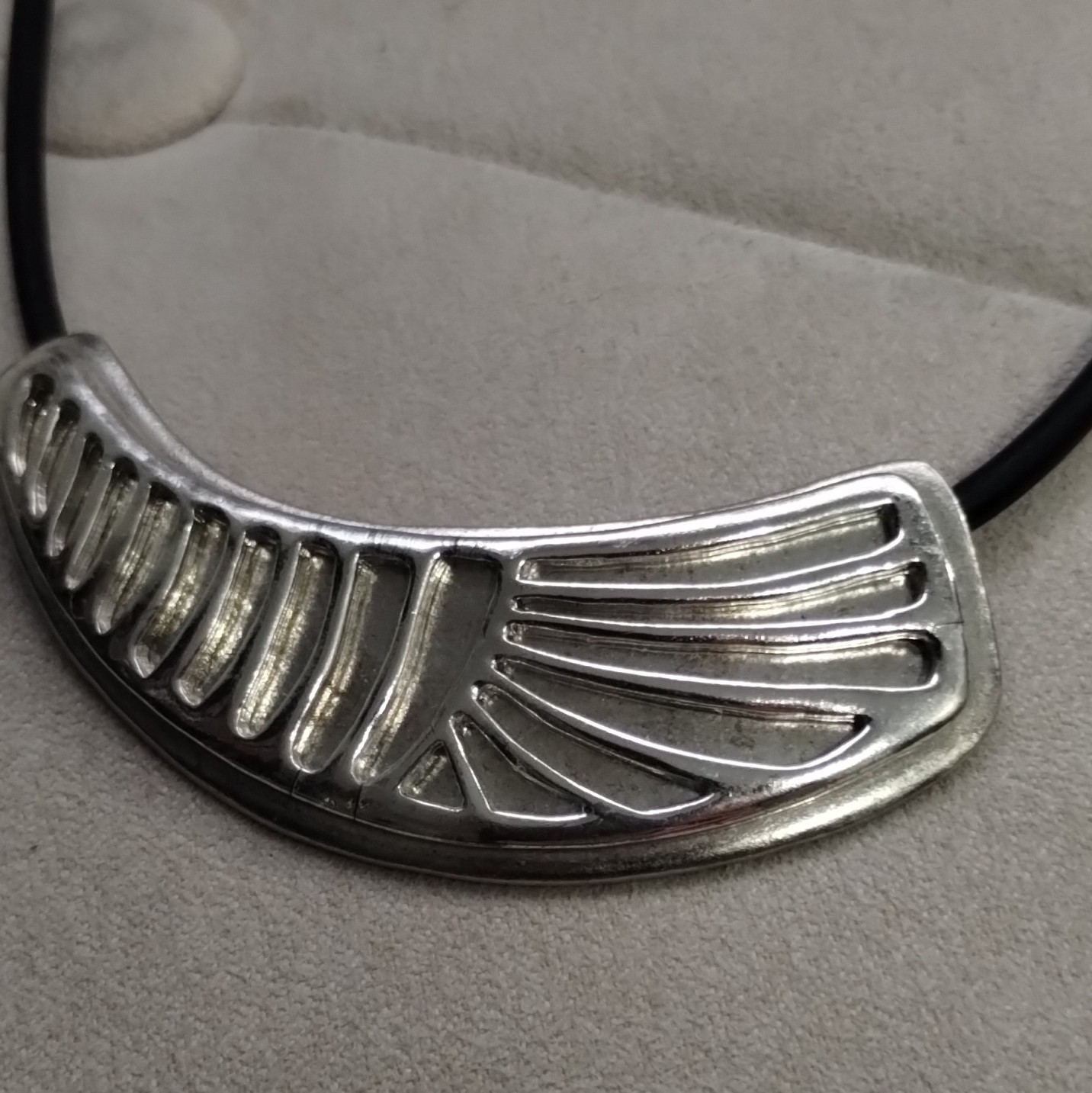 1980’s Chico’s Black Rubber Cord Necklace Silver Tone Pendant Lobster Clasp