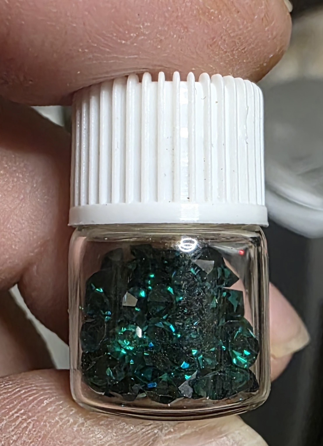 100PCS SWAROVSKI EMARALD 24PP UNFOILED CRYSTALS R1 ART. 1100