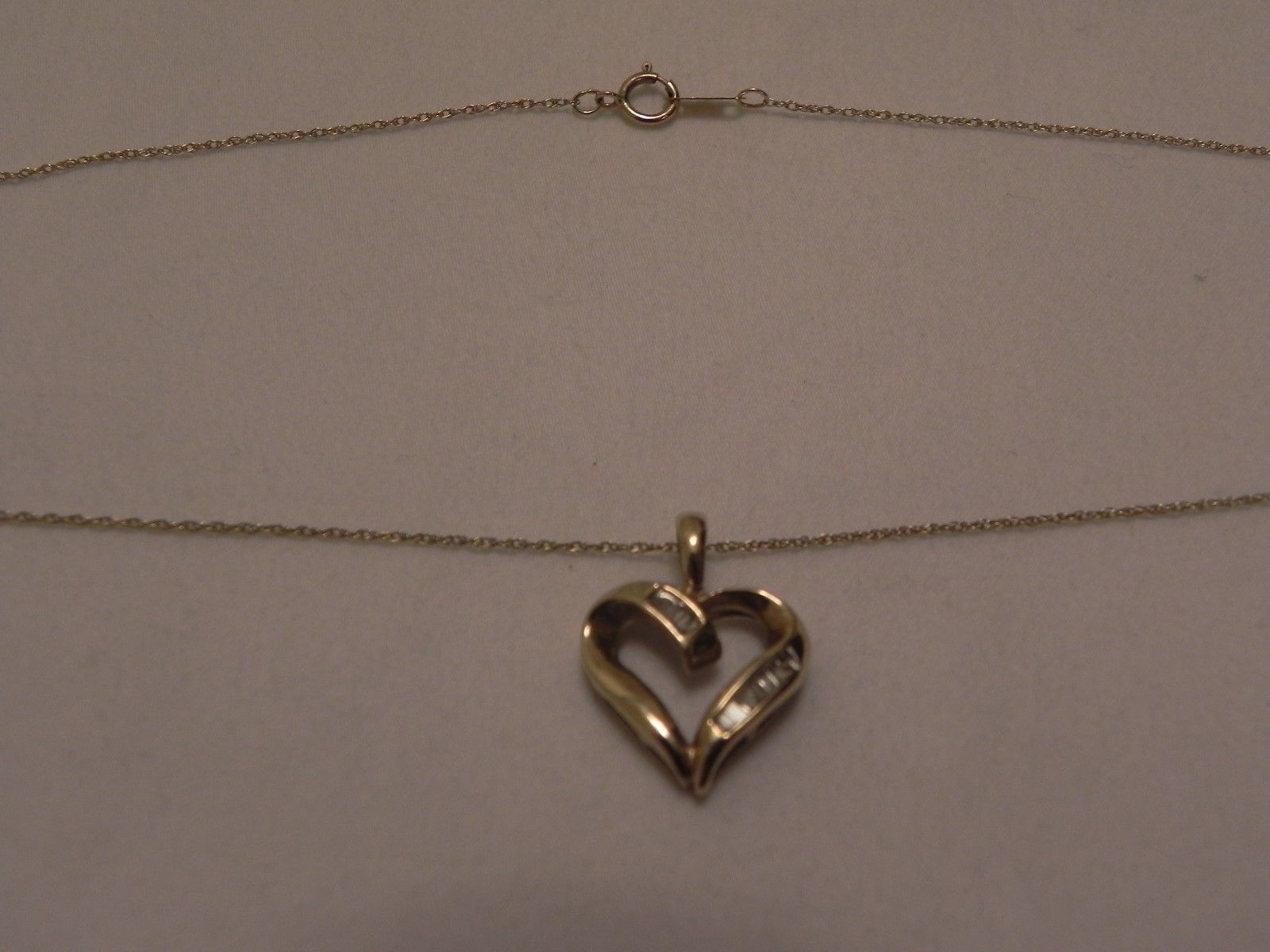 10K Gold Chain with 10K Gold Heart Pendant/Diamonds