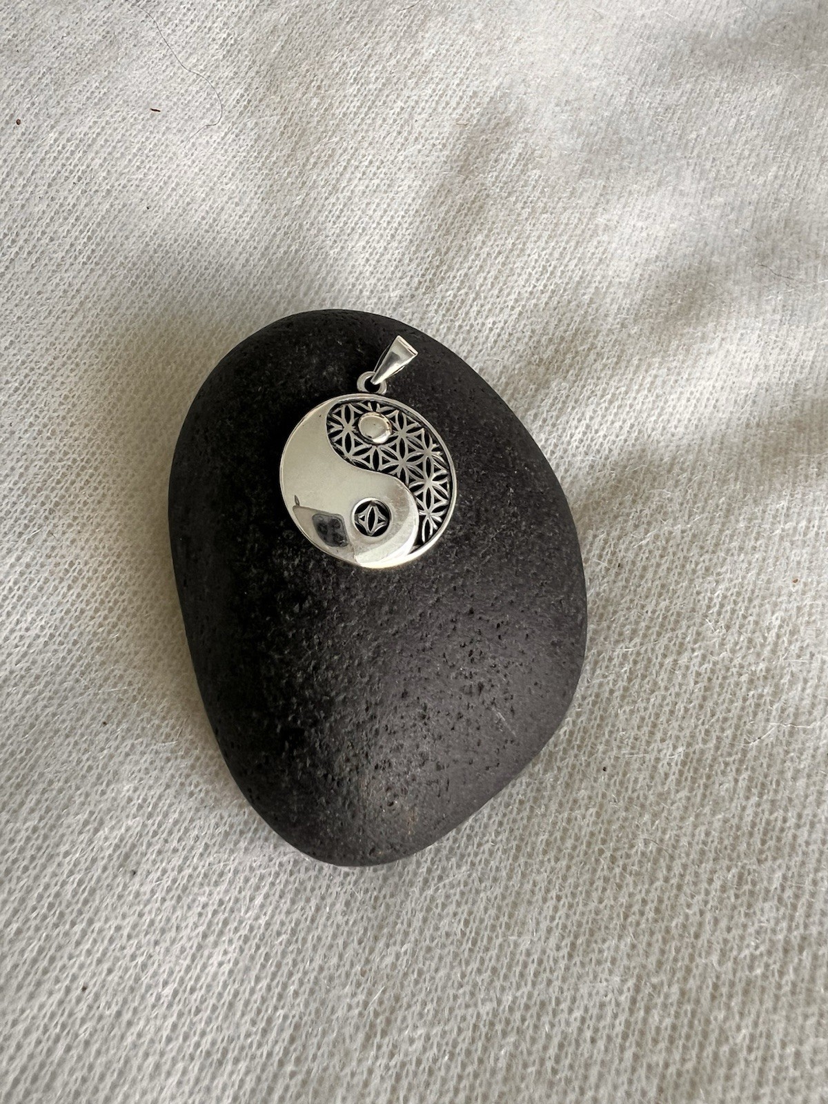 925 NEW Sterling Silver Yin Yang Pendant- Yin and Yang Balance Harmony Libra
