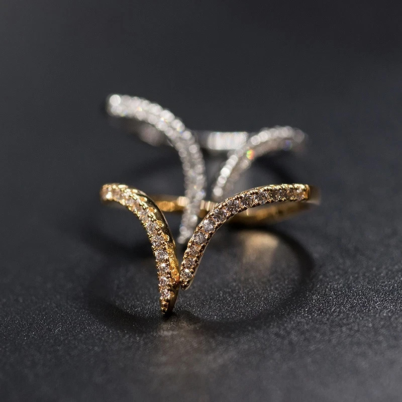 18k Gold Plated Simulated Diamond Small V Ring Gorgeous Women Fashion Jewelry