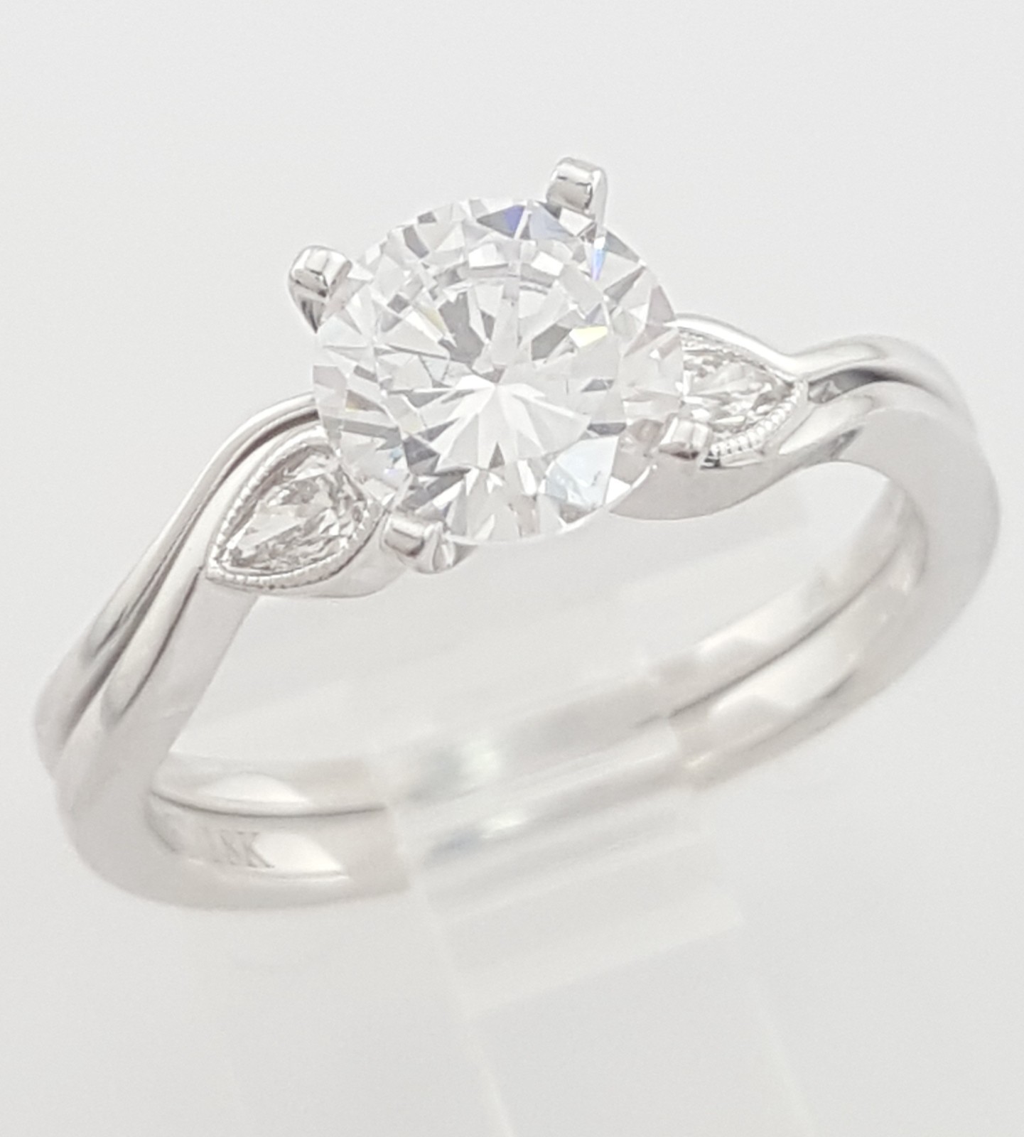 Simon G MR2342 Semi-Mount Duchess 18k White Gold Engagement Ring Set Rtl $2,300