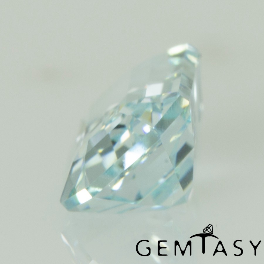 Cut stone – Aquamarine YAG Czochralski (Pulled) lab grown 6x4mm 0.74-0.96ct