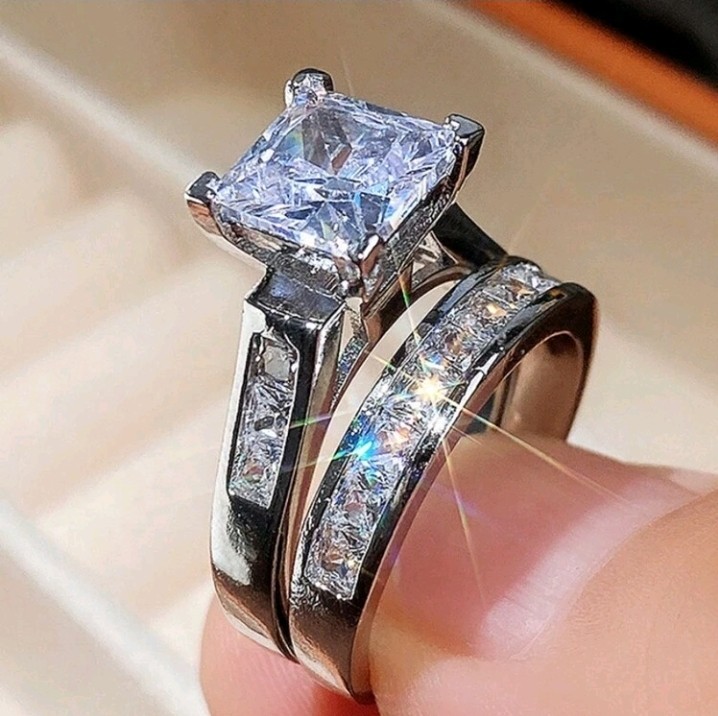 2pcs Silver Plated Zinc Square White/Colorless Cubic Zirconia Ring Set Size 7