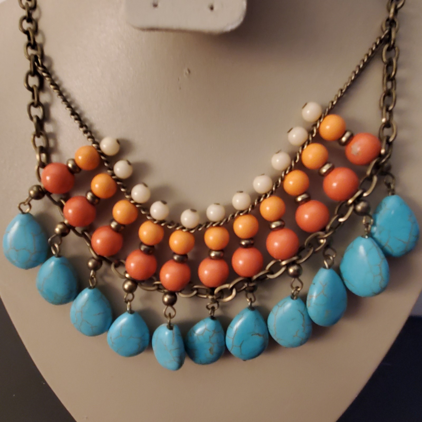 Collar Style Necklace “SUNSET” Genuine Dyed Howlite Premier Designs Chunky EUC