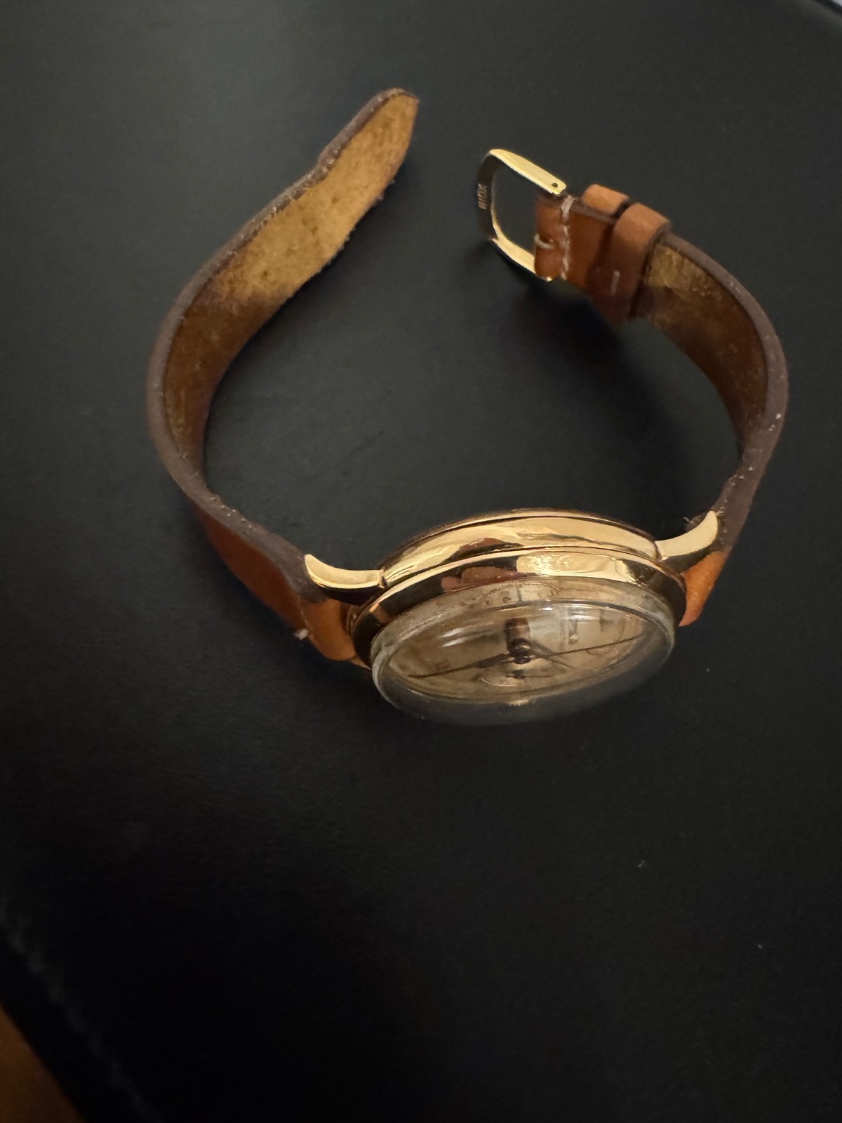 Doxa 18k Gold Chronograph – Valjoux 22 Movement – Vintage Swiss Watch – 1940/50s
