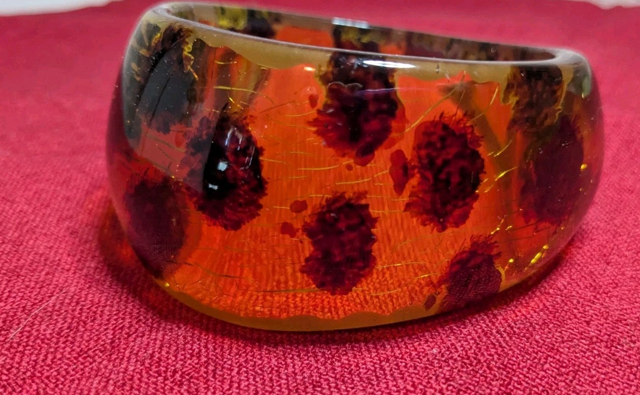Vintage Bracelet 6 Inch Animal Print Lucite Acrylic Good Condition Asymetrical