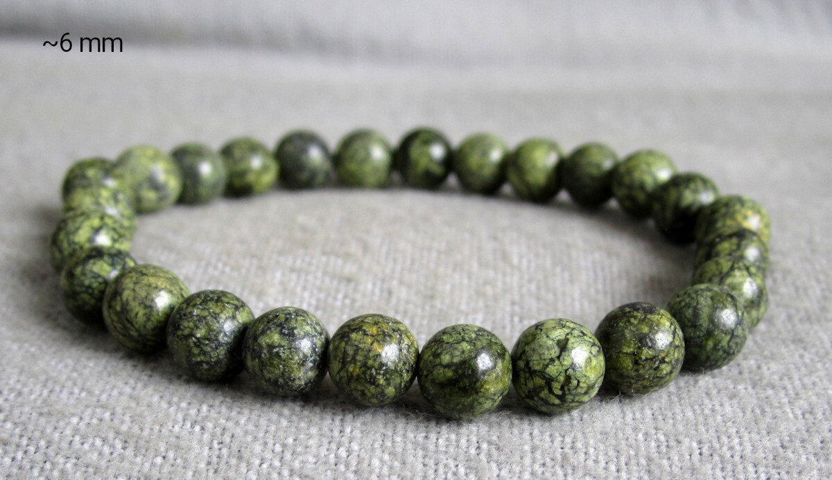 Russian Serpentine Bracelet • Approx Ø 6mm / 15-19cm • Elastic