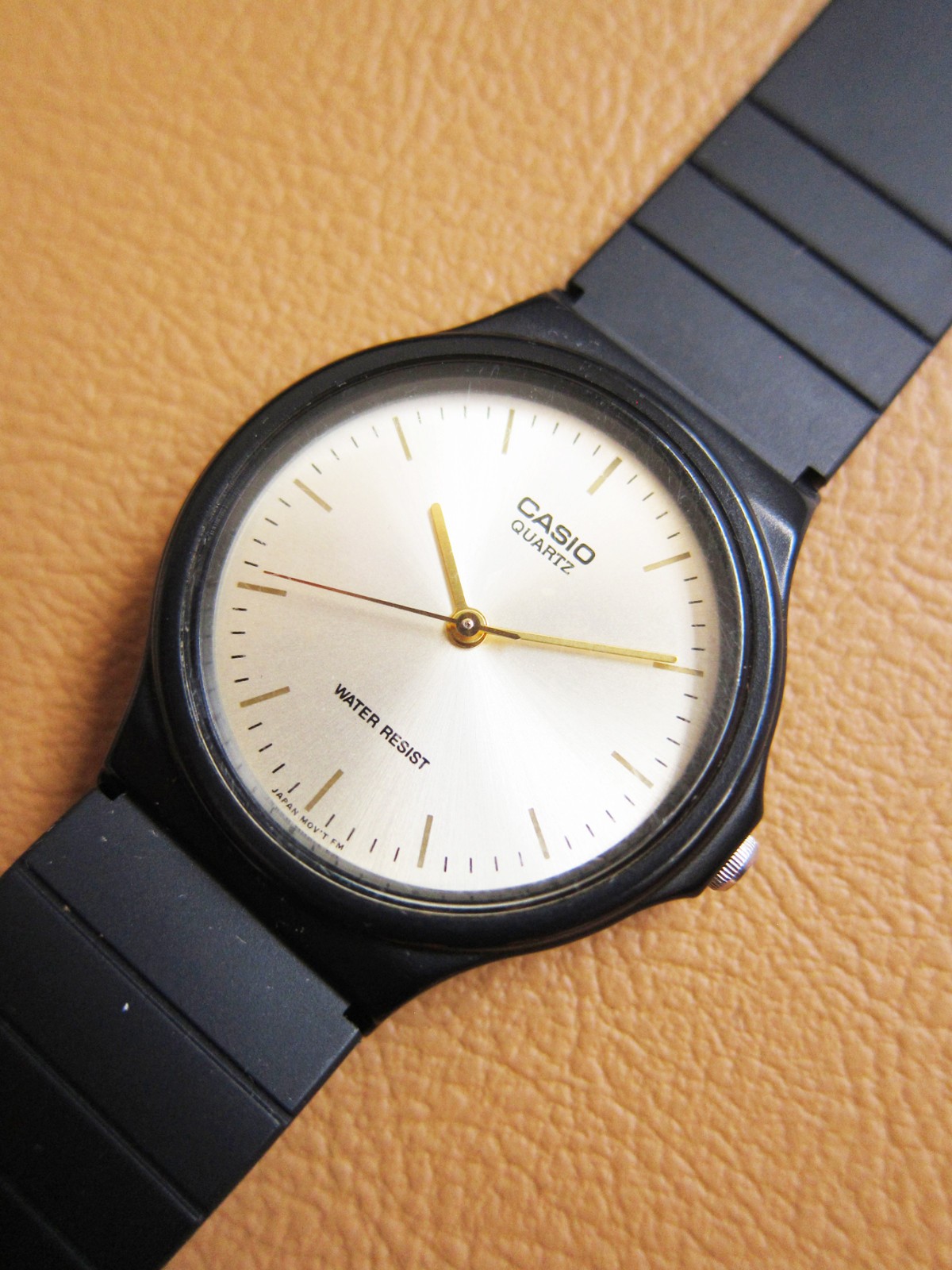 CASIO MQ-24 Unisex Quartz Watch w/ Champagne Dial