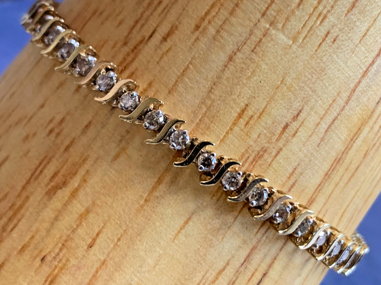 10K Yellow Gold Diamond Bracelet 7.71g Fine Jewelry 7″ Round Prong Box Clasp