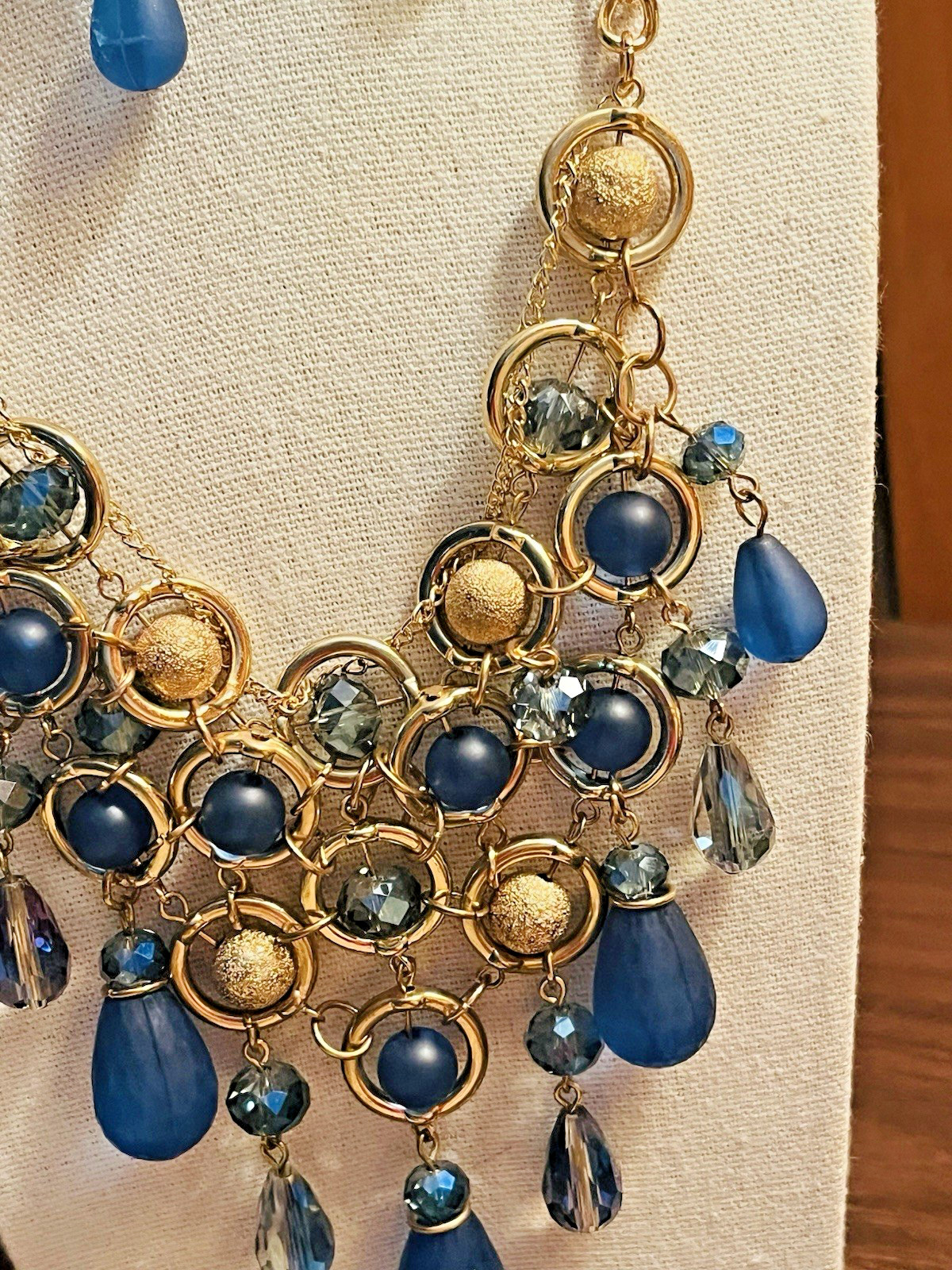 Vintage Blue Crystal Statement Necklace Earrings Set Gold Tone 14–18”
