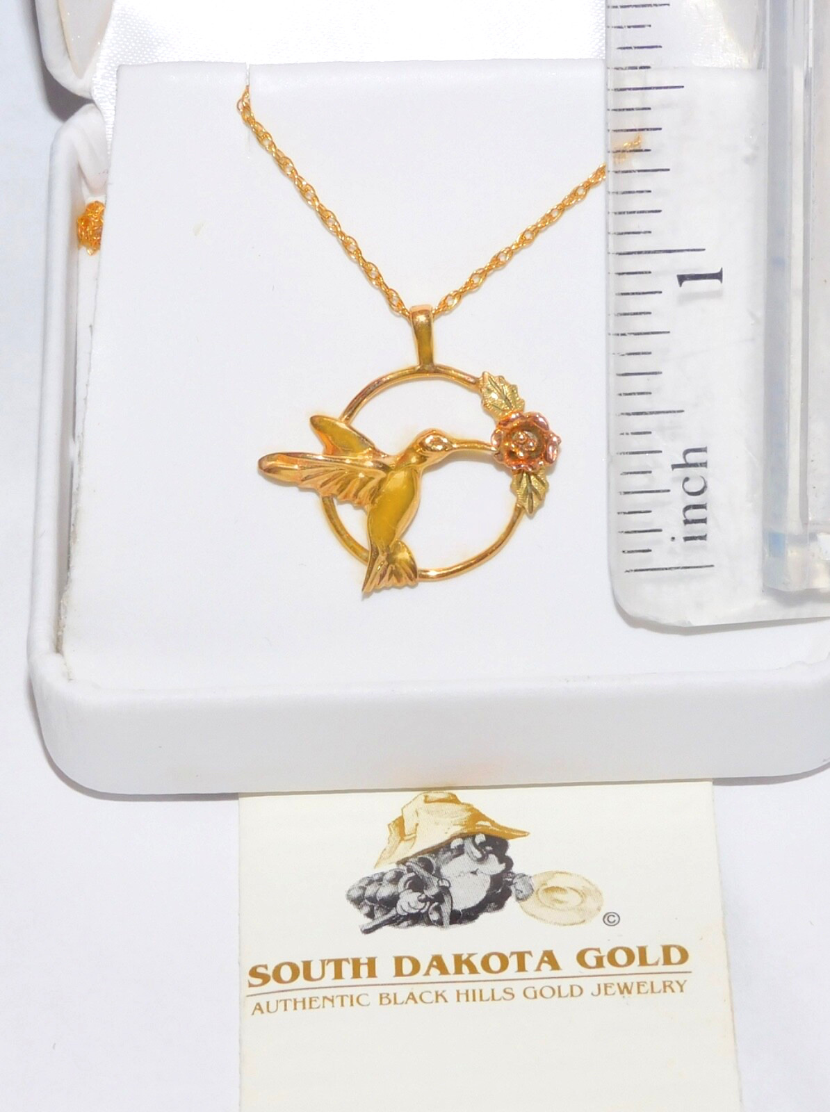 Black Hills Gold 10k Hummingbird Rose Pendant Necklace