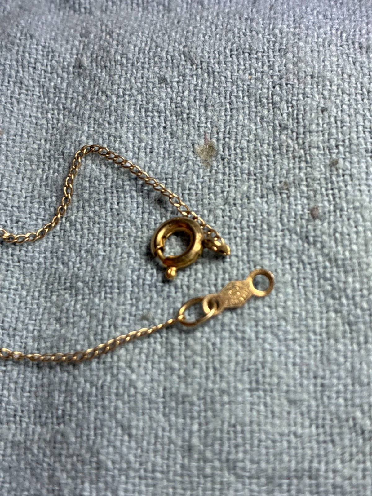 Vintage 1/20 12KT Gold Filled 15.5-Inch Fine Curb Link Chain Necklace