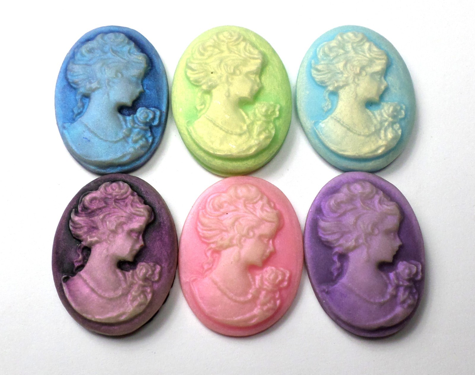22 of 27-40mm Mixed Lot of Vintage Oval Women Floral Fairies Cameos Cabochons