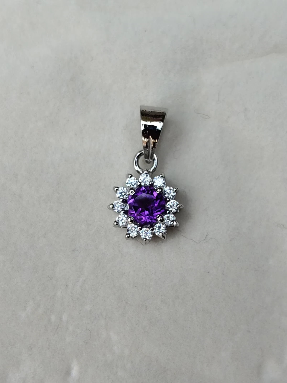 925 Silver Round Cut Sapphire Sunflower Drop Pendant Necklace Chain Fine Jewelry