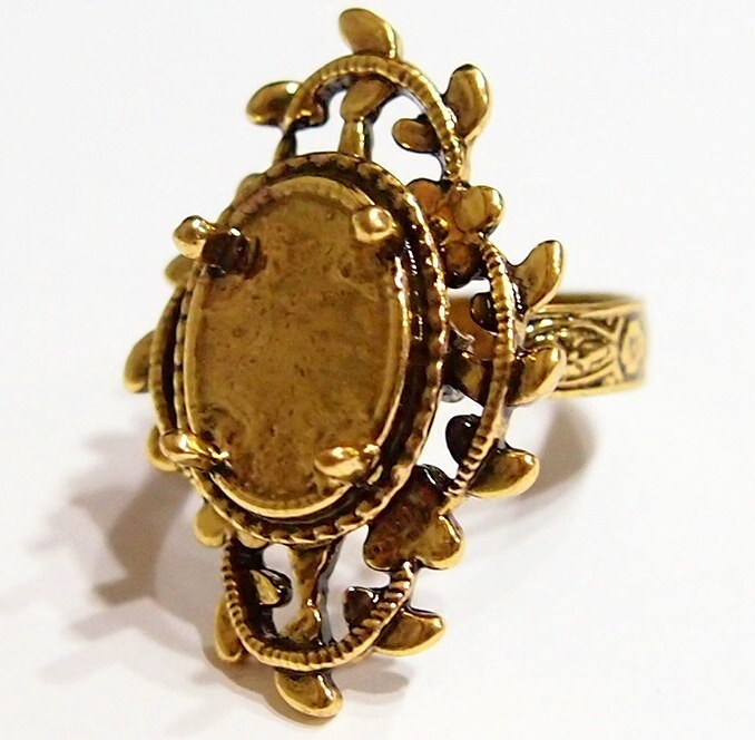 6 – 14x10mm Antique Gold Victorian Deco Loop & Leaves Adjustable Ring Settings