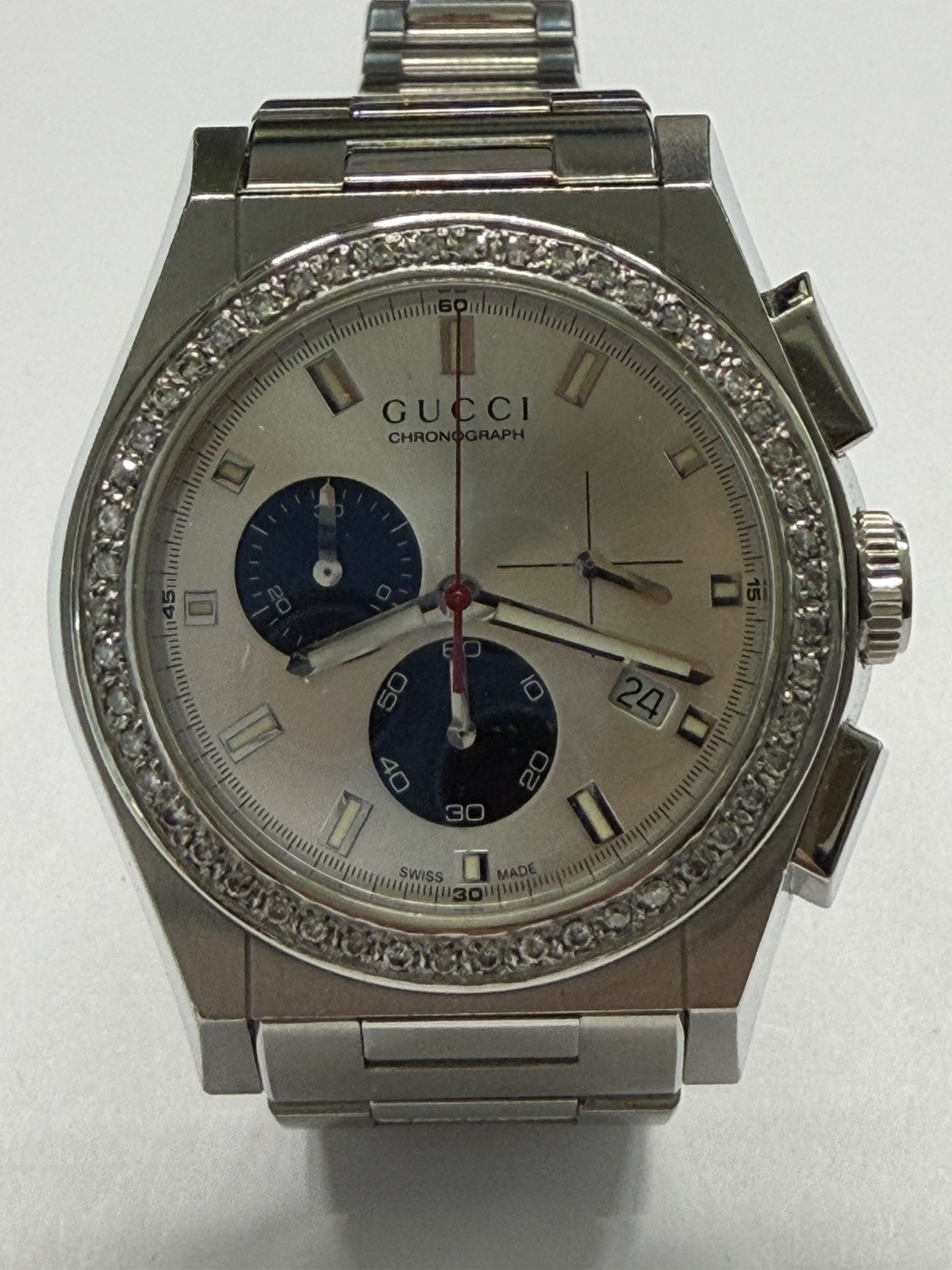 Gucci Pantheon Chronograph Diamond Quartz Watch 43mm Steel