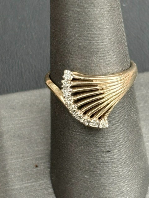 Peter Stone 14K Yellow Gold And Diamond Fan Design Ring Size 7