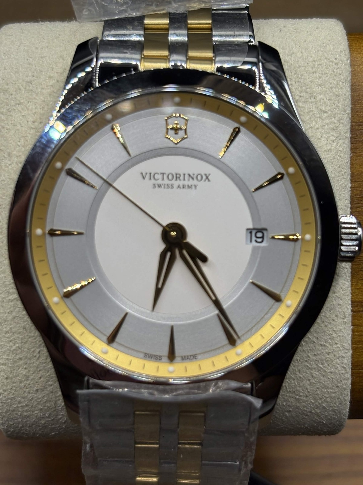Victorinox Swiss Army Men’s Watch Alliance Quartz Two Tone Bracelet 241803