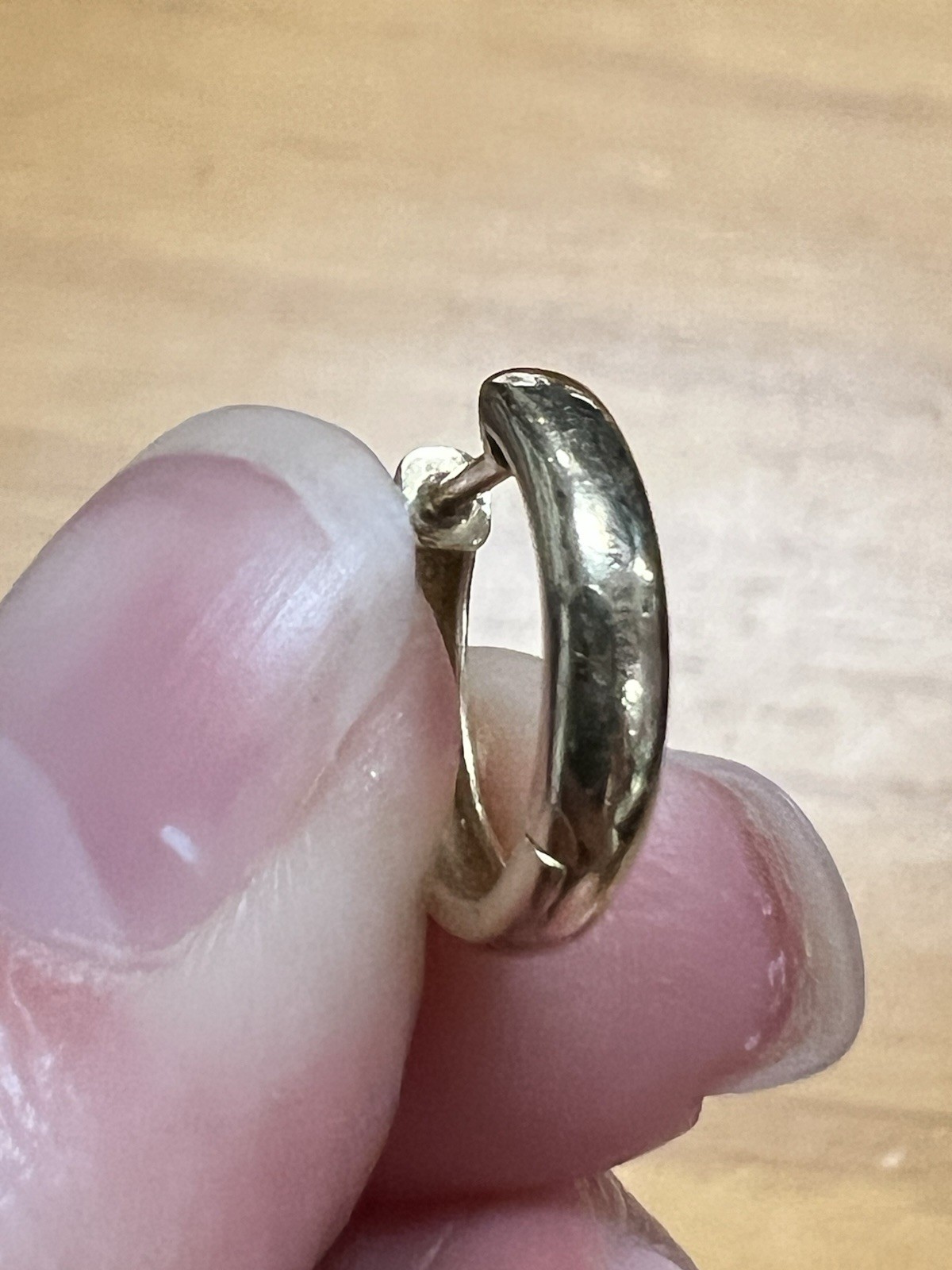 Gabriel And Co 14k Yellow Gold Smooth Huggie Hoop Earrings Si646735