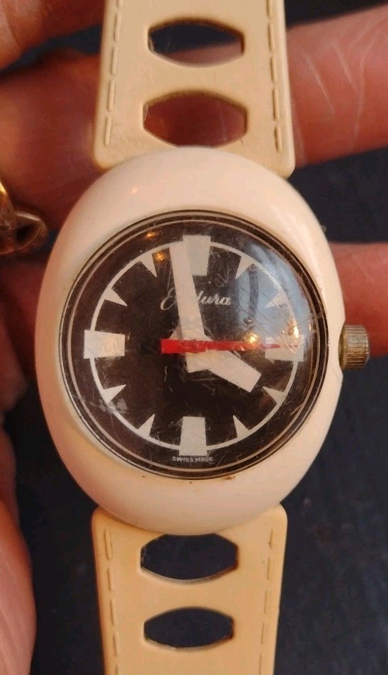 Vintage Mid 20th Century Endura retro Design Watch