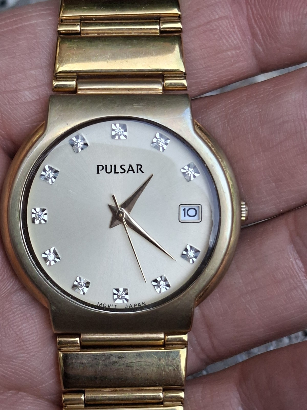 Pulsar VX42-X106 gemmed gold tone date function quartz ladies watch