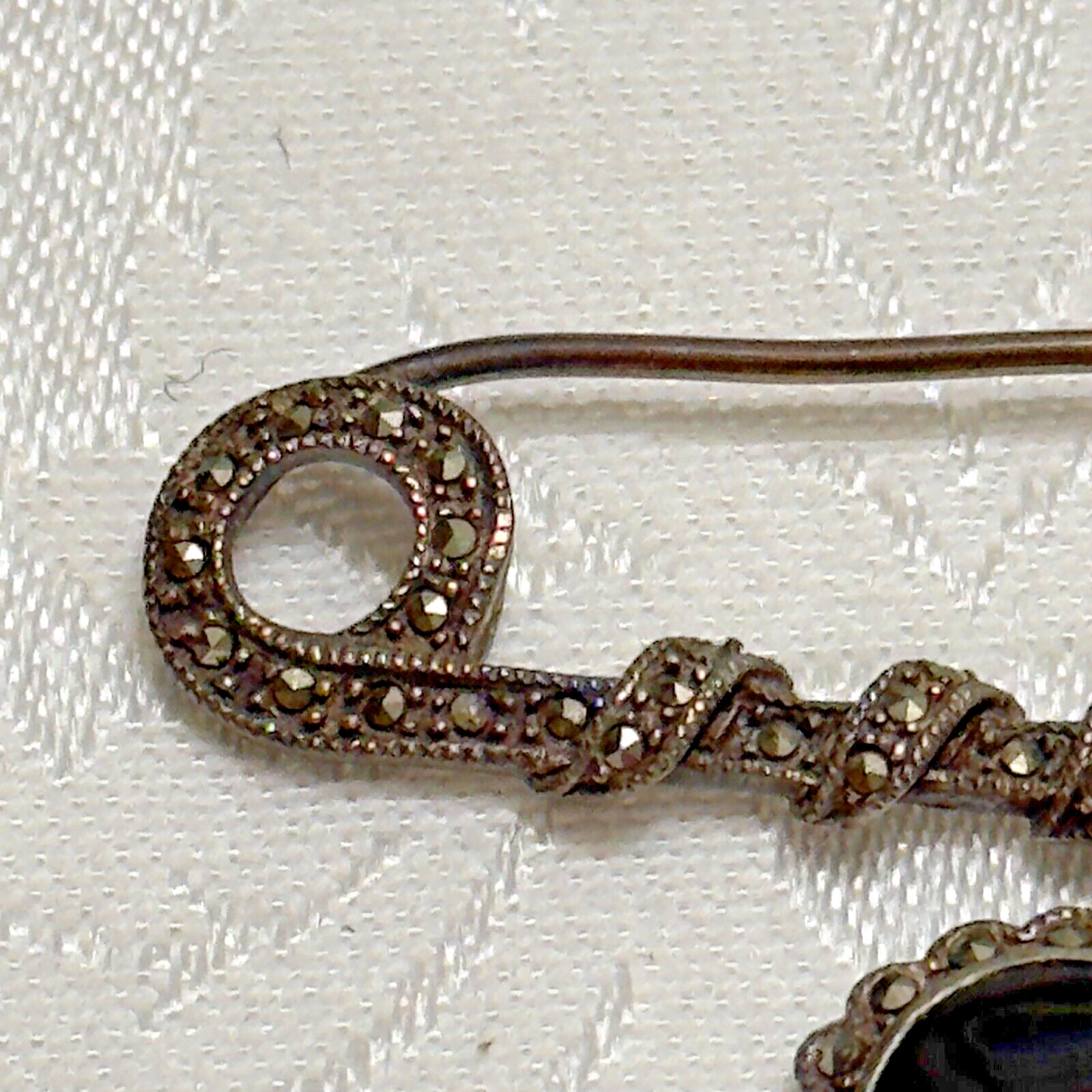 925 Sterling Silver Vintage Black Onyx Marcasite Brooch Safety Pin Heart 9.45g