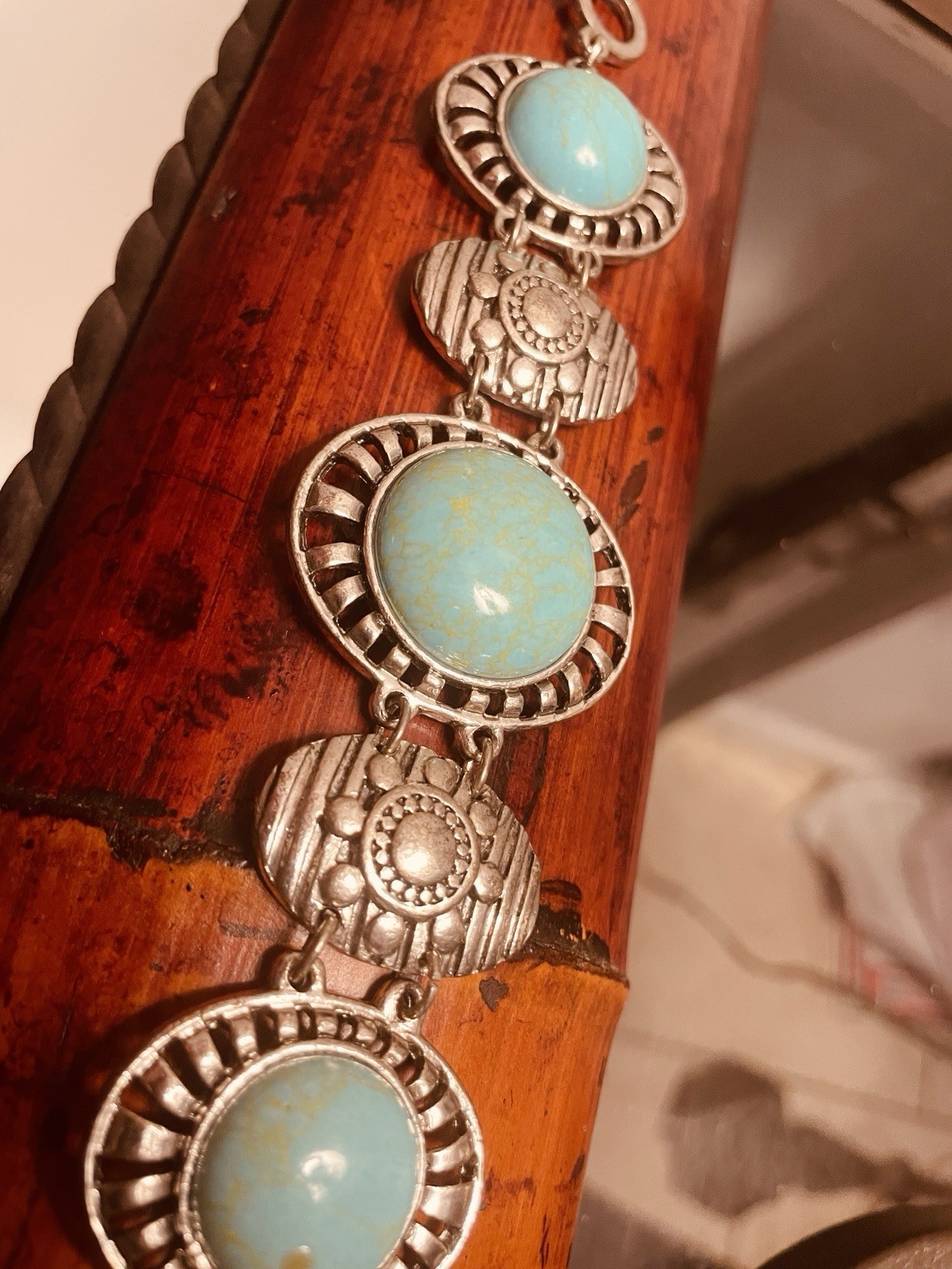 Silver Tone Link Bracelet Toggle Closure Oval Blue Turquoise Bezel-Set