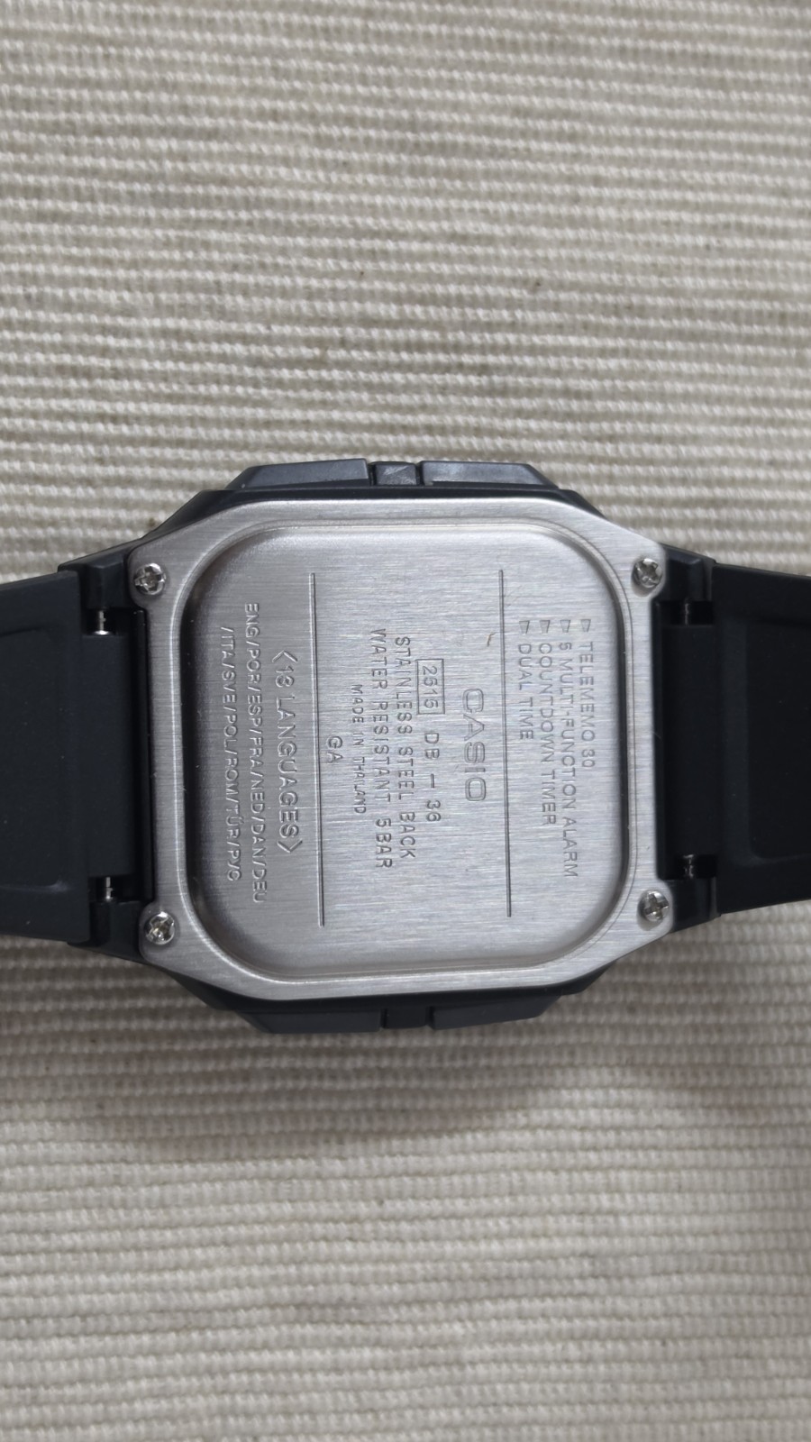 Vtg Casio 2515 DB-36 Mens 50m Black Multi Lingual Data Bank Digital Watch Works