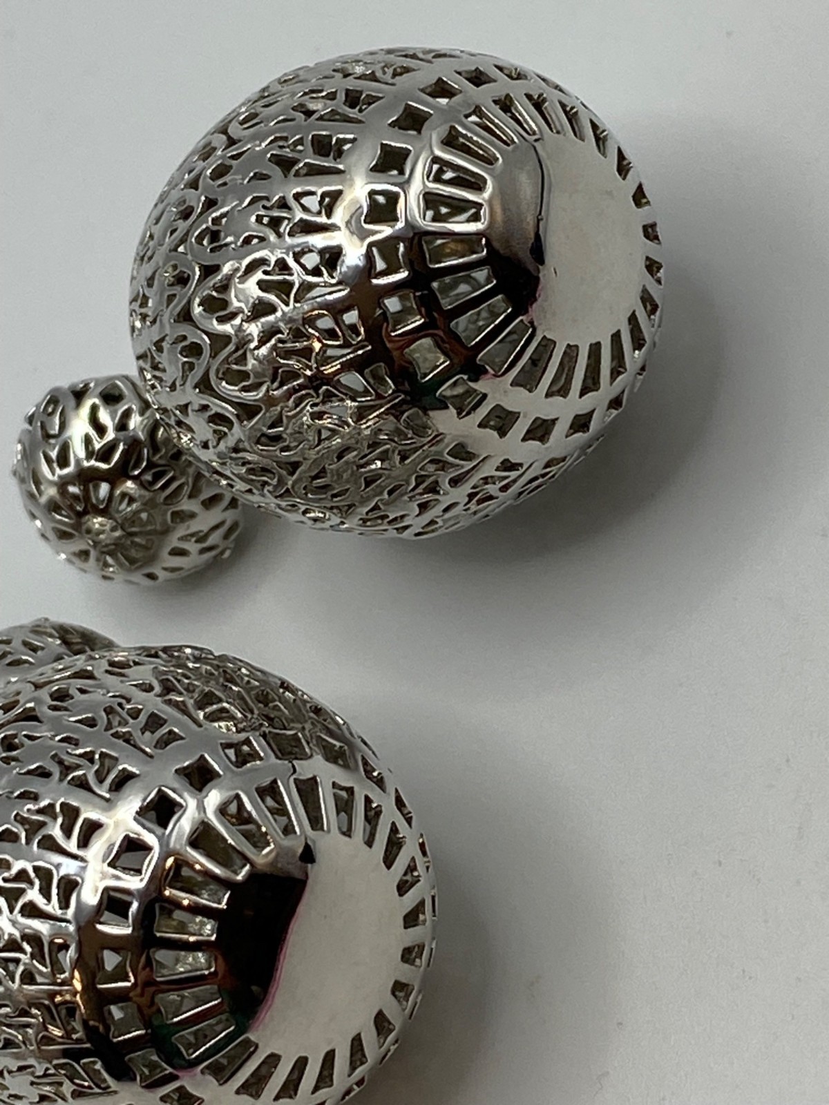 Trifari Mandalay Taj Mahal Lantern Clip-On Earrings Vintage Silver-Tone Filigree