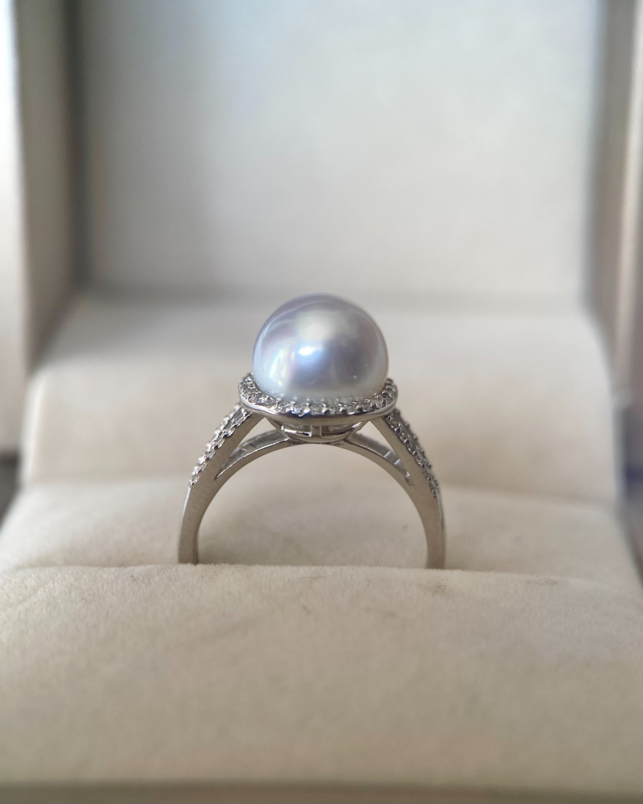 £960 Silver White Australian South Sea Pearl Ring 9.8mm Sparkling Halo S925