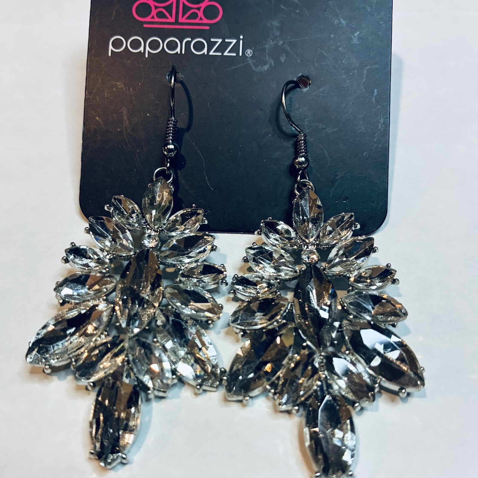 NWT Paparazzi Rhinestone Sparkle Silver Drop Earrings Dangle Wedding Jewelry