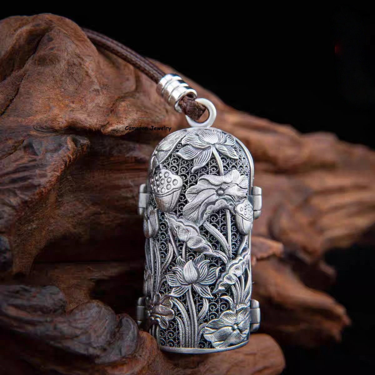 999 Fine Silver Filigree Western Three Saints Locket Openable Pendant 29-30g