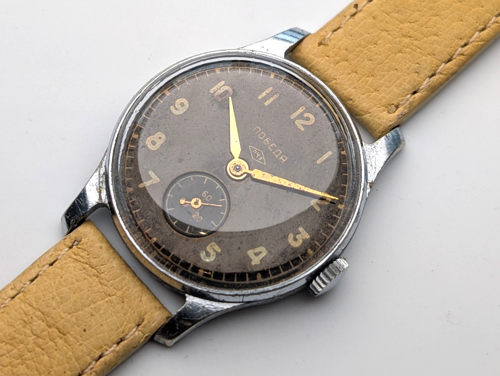 Vintage Pobeda (Победа) Gilt Dial Watch, 15 Jewel PChZ (ПЧЗ) 2602 Movement, 1958