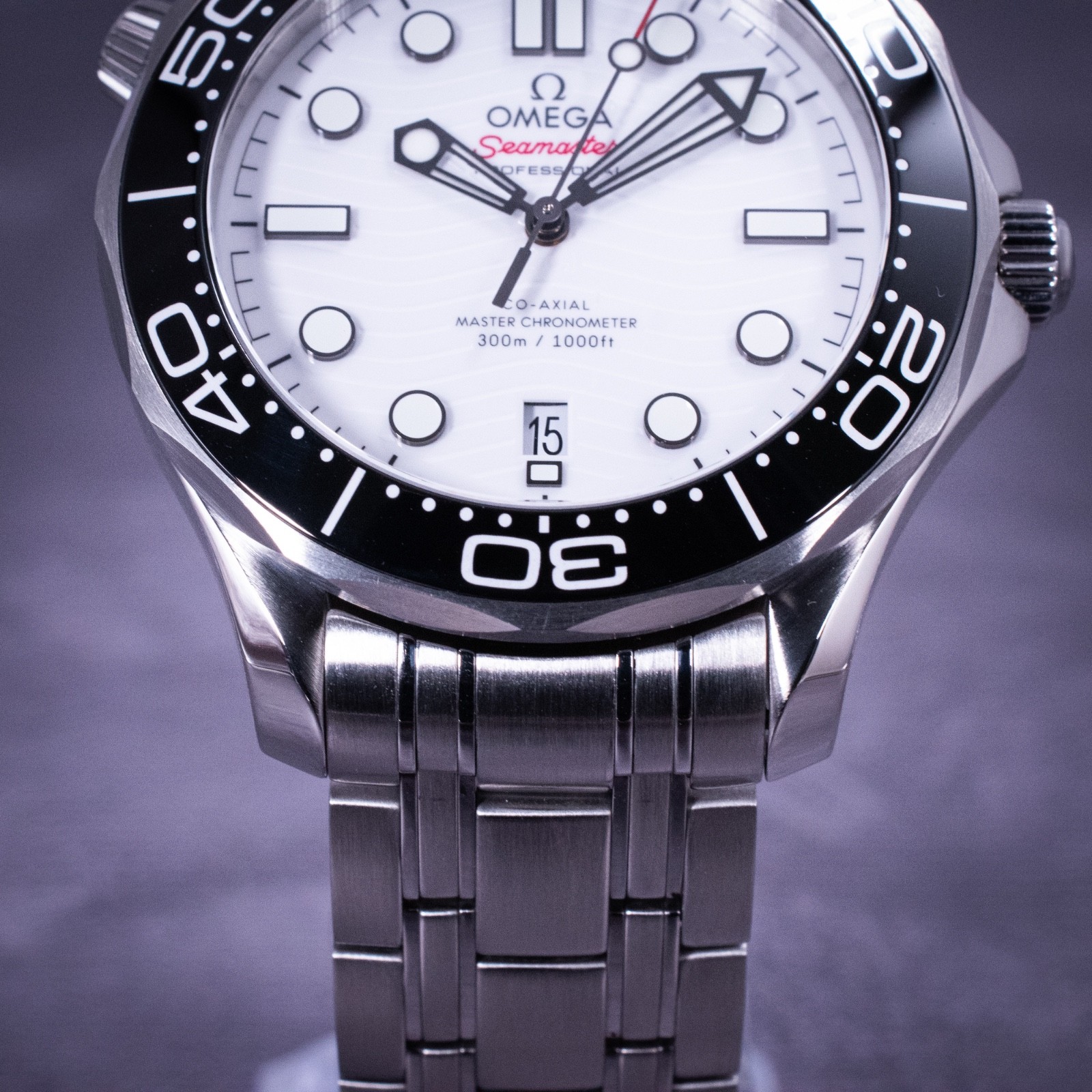 Omega Seamaster Diver 300M White Dial 42mm, Ref. 210.30.42.20.04.001 w/ B&P