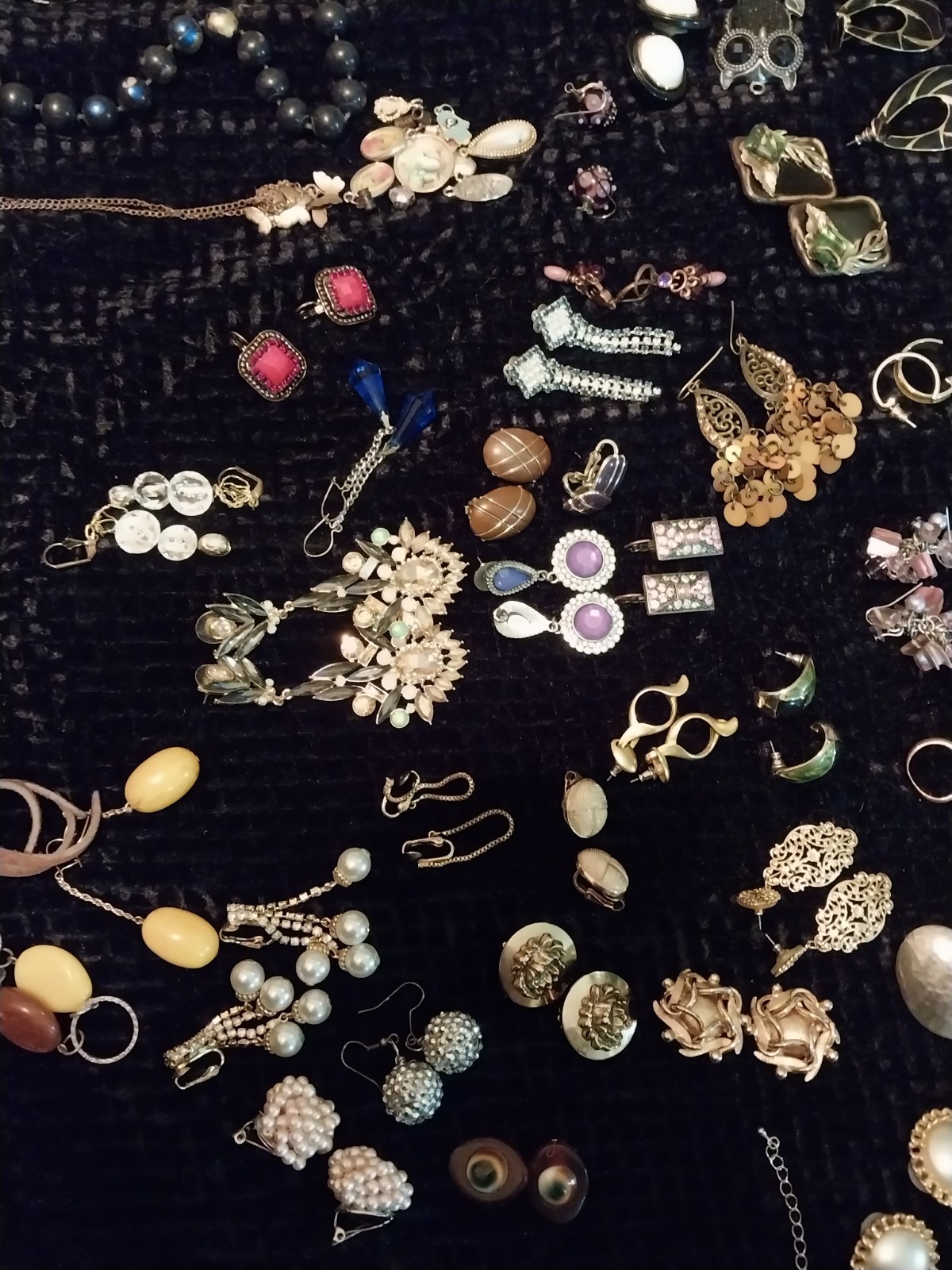 vtg EARRINGS LOT BUNDLE Jewelry Necklaces Broach Bracelet Estate OVER 185 PCS