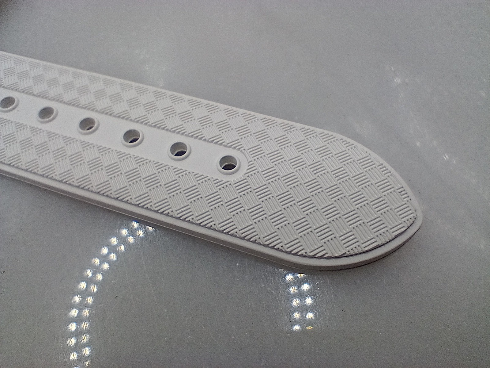 New 22mm Watchgecko Zuludiver HNBR Rubber Watch Strap White Quick Release 6B332