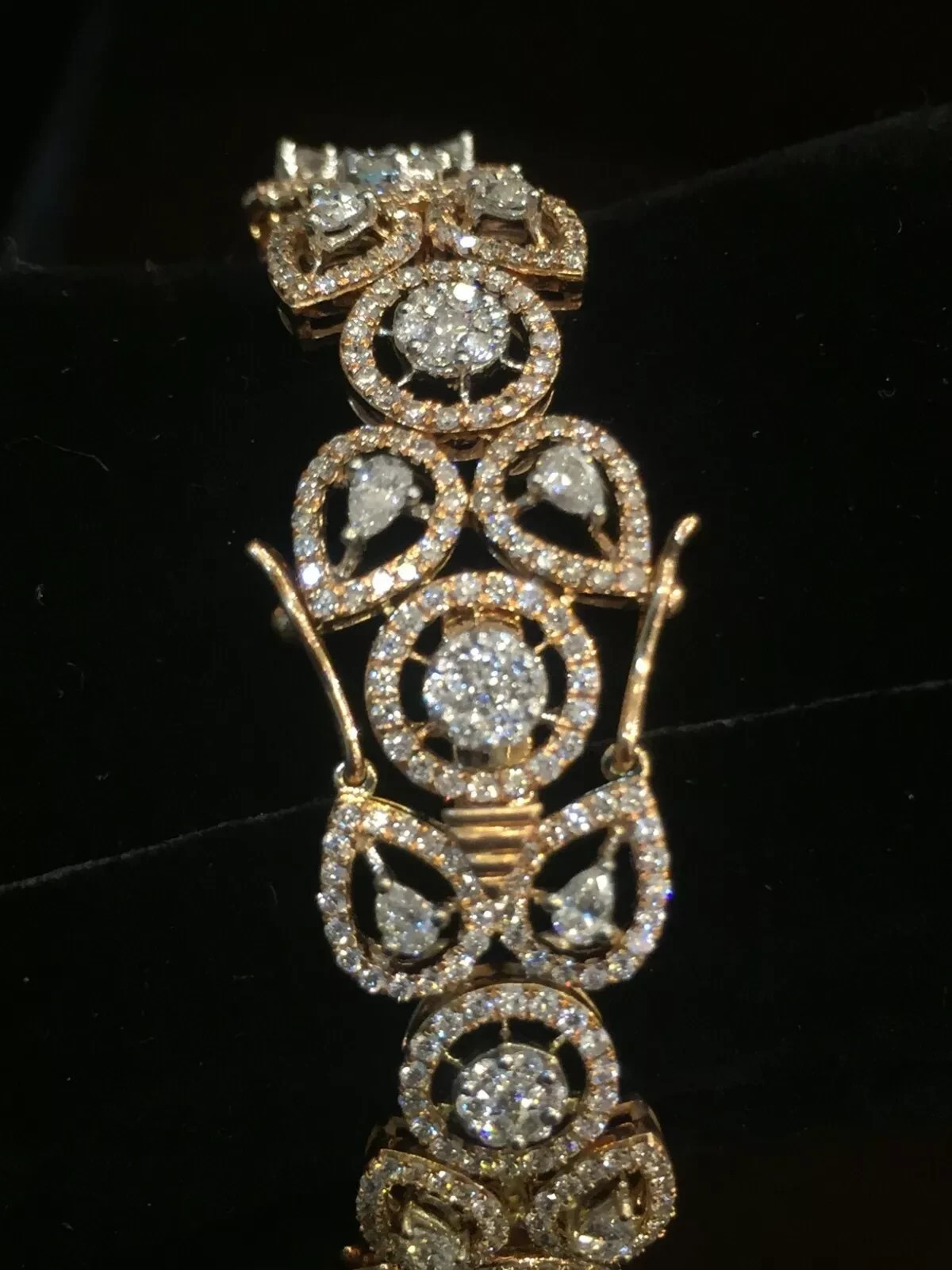 Beautiful 7.83 Cts Round Pear Shape Natural Diamond Statement Bracelet 14K Gold