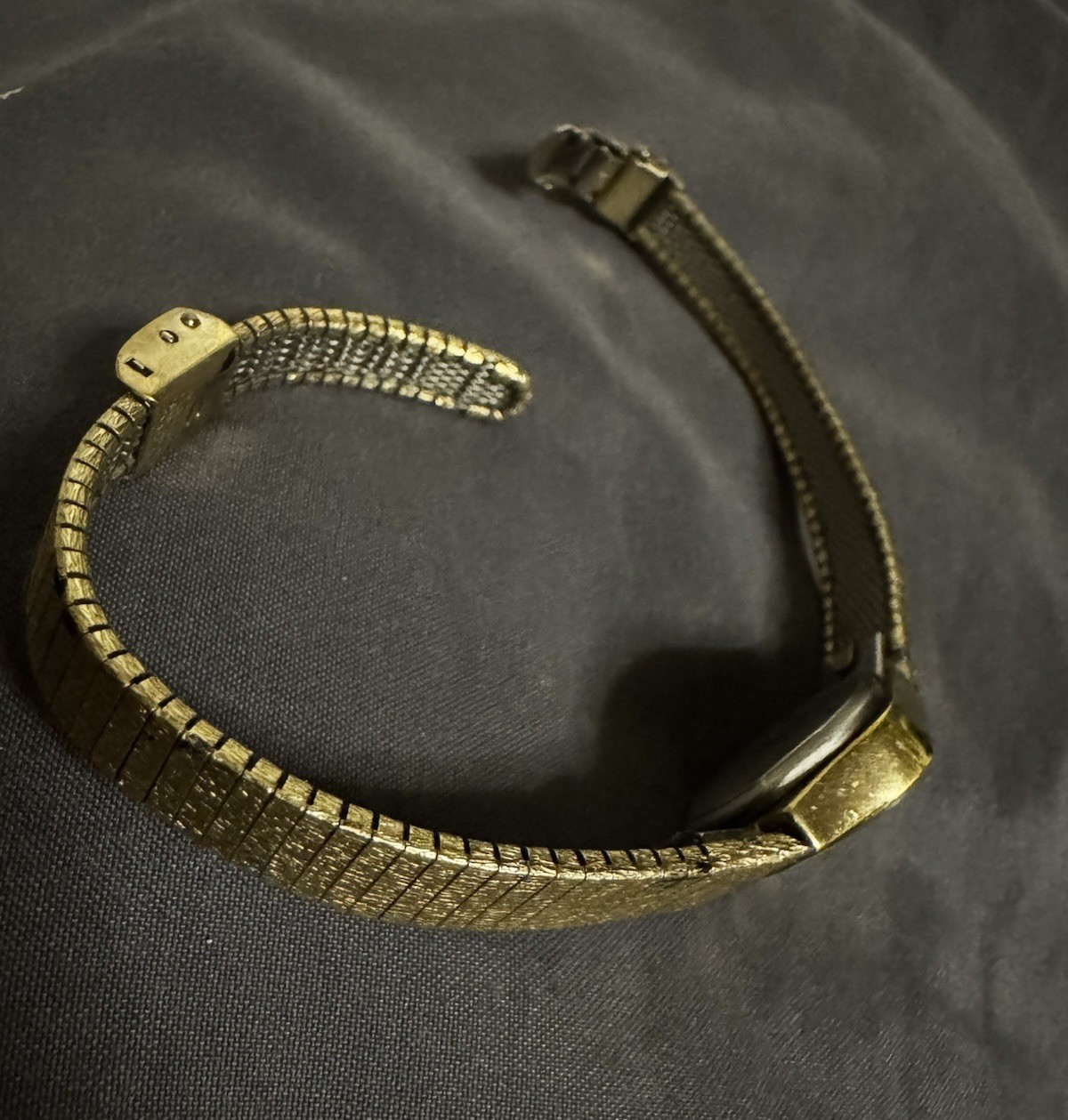 Vintage 10k RGP Waltham Ladies Gold watch elegant hidden Fold clasp rare find