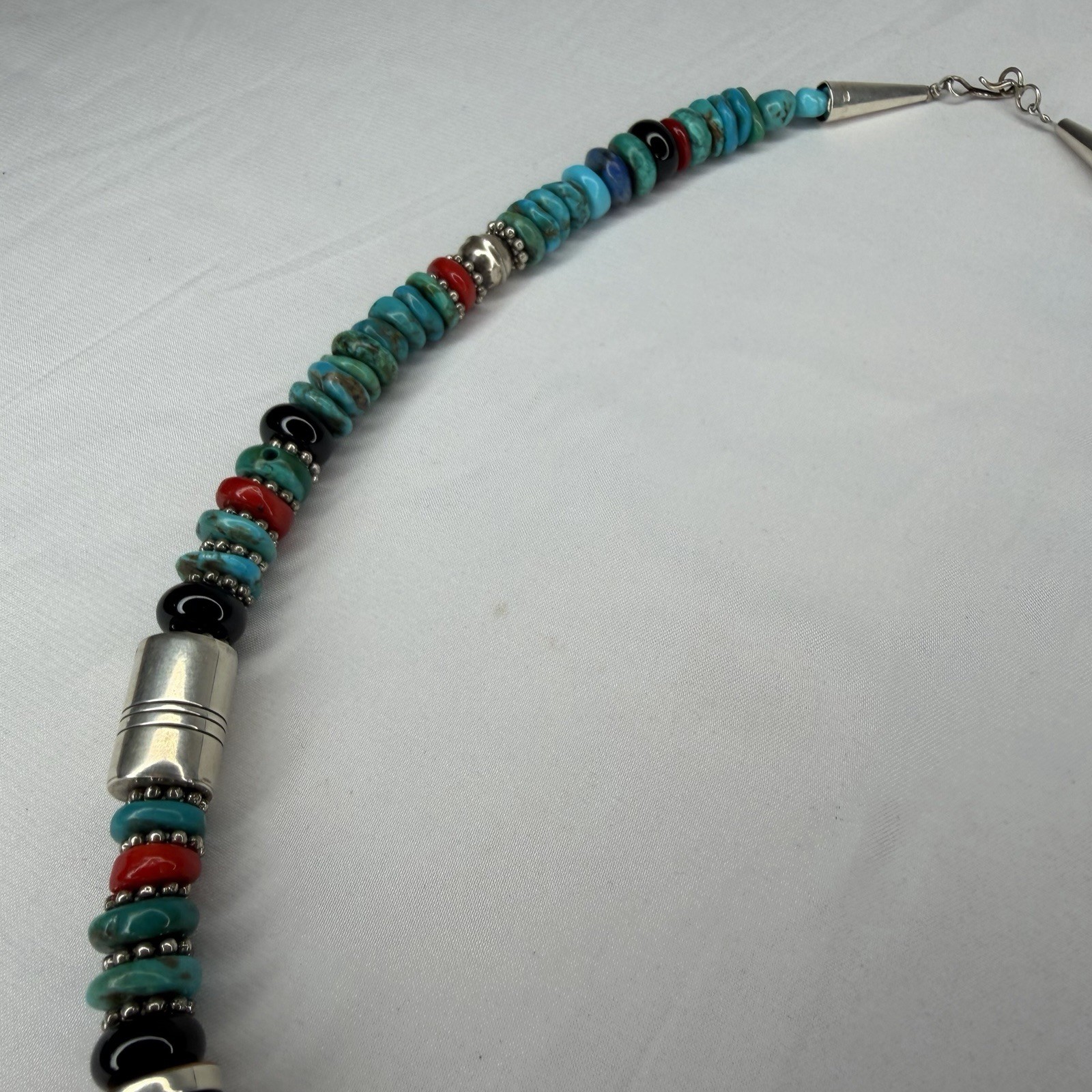 Unmarked Tommy Singer Turquoise Beaded Necklace Native American Style Blue