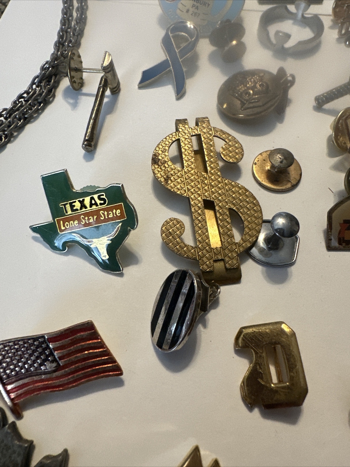 Vintage Men’s Junk Drawer Lot Cuff Links Pins Ring Money Clips #D339 60 PCS