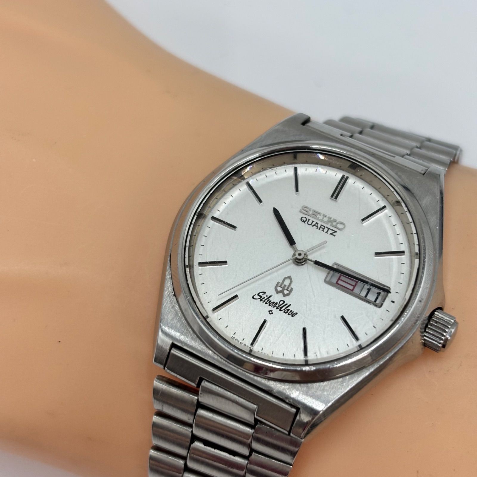 Working Bracelet SEIKO Silver Wave Wristwatch Quartz Day Date Cal.8229 Manufactu